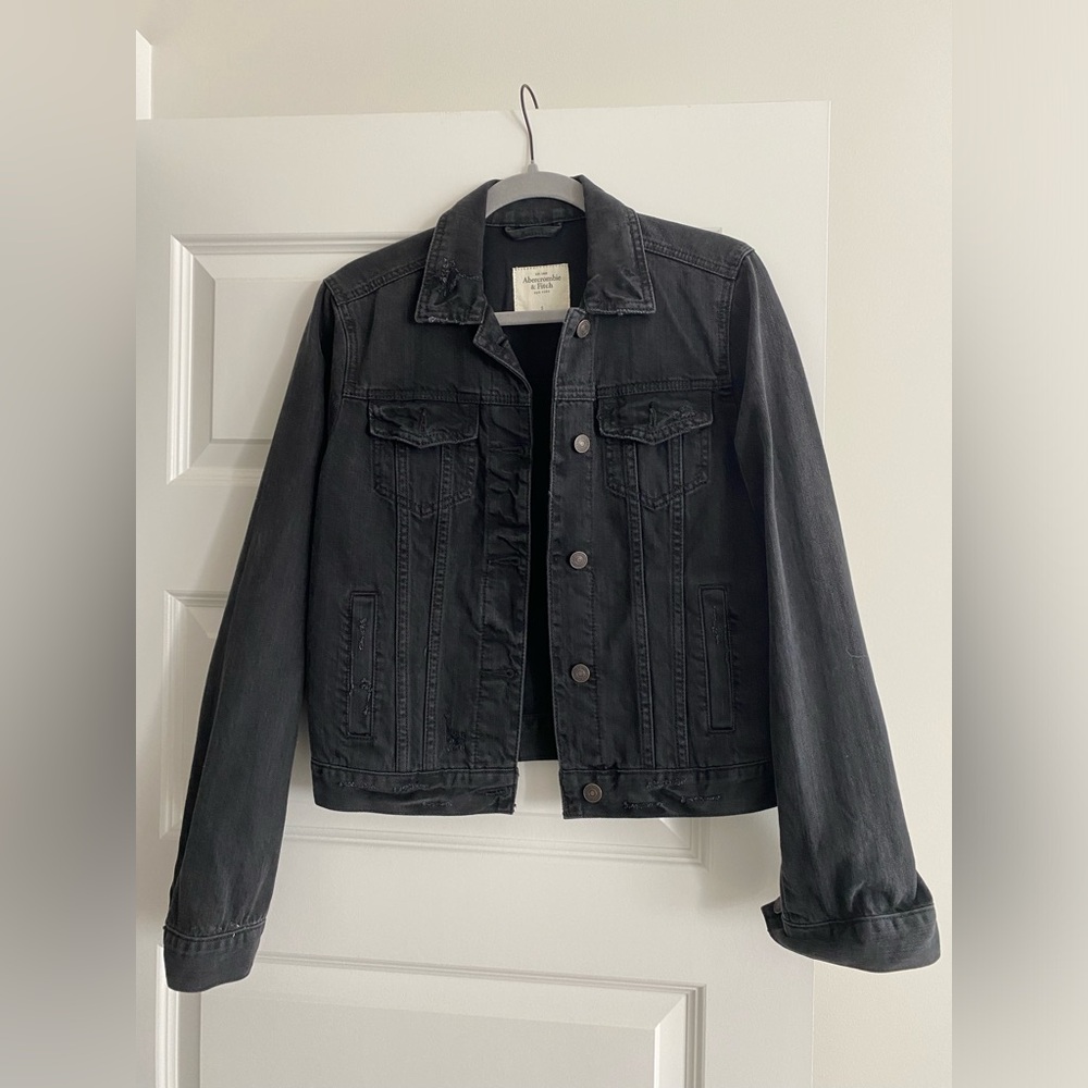 Black Abercrombie and Fitch denim jacket